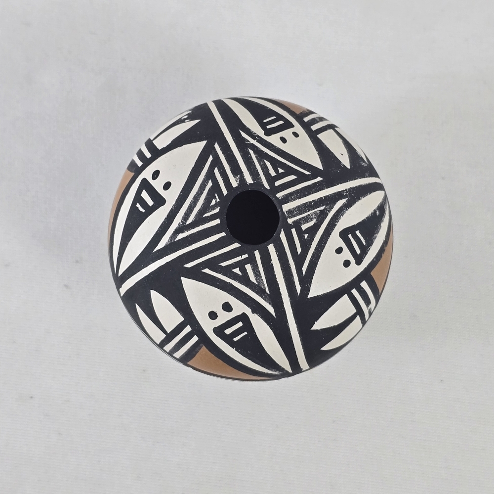 Native American Acoma Indian Hand Painted Seed Pottery by Antonio - Picture 2 of 8